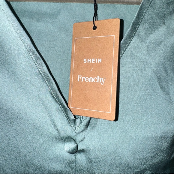 SHEIN / Frenchy Puff Sleeve Button Front Blouse top Mint Green M NWT - Picture 5 of 9
